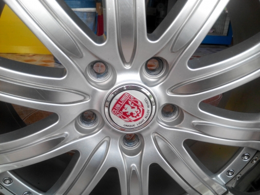 VIP 18-5-114กว้าง8" หน้าตื้น ออฟ45 หลังลึกออฟ40ขอบเลส สีเดิมๆมีรอยนิดเดียว โดยรวมแล้วสวยเลยครับท่านใดหาอยู่ไม่ผิดหวัง ไม่มีซ่อม ขาย7900 โทรเลย 0898128457 ดูของได้ที่ คลอง2 คลองหลวง ซ.บงกช11 https://www.facebook.com/profile.php?id=100006231031308