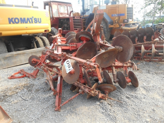 3 พ.ค 57 ยิ่งใหญ่กว่าเดิม งานประมูลเครื่องจักรกลการเกษตรมือสองที่ใหญ่ที่สุด