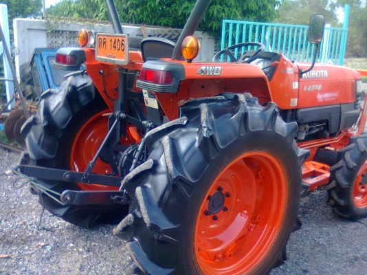 ขายครับ....คูโบต้า L4508 ใบมีดดันหน้า + ผานพรวณ6*22ตราช้าง