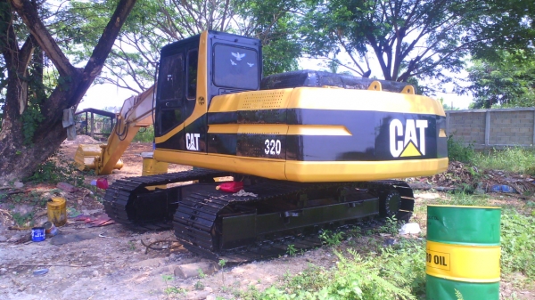 รถแบ๊คโฮ แค๊ต 320 วี 1 มีลายแย๊กซ์ รถเก็บสวยใหม่ทั้งคัน มีทะเบียนครบ