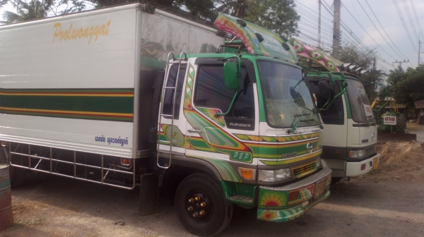 ขาย6ล้อตู้เย็น790,000 บาท HINO(คันขาว)  โรงนํ้าแข็งเพียววอเตอร์(สงขลา)จองคันแลบลายแล้วครับขอบคุณครับ