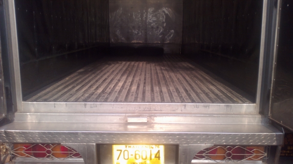 ขาย6ล้อตู้เย็น790,000 บาท HINO(คันขาว)  โรงนํ้าแข็งเพียววอเตอร์(สงขลา)จองคันแลบลายแล้วครับขอบคุณครับ