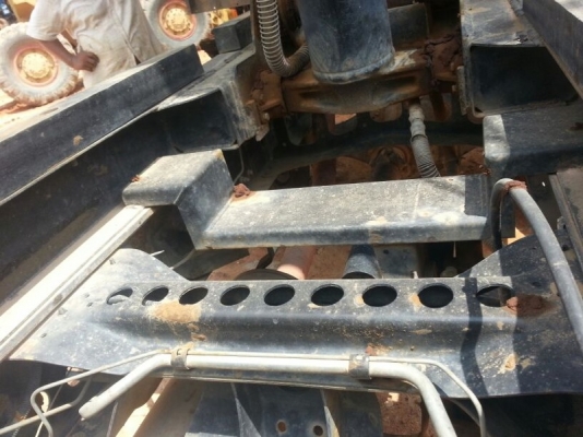 รถฮีโน่ 6 ล้อดั้ม  175 แรงม้า. ปี 52  สนใจติดต่อ 081 - 6079515