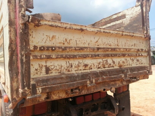 รถฮีโน่ 6 ล้อดั้ม  175 แรงม้า. ปี 52  สนใจติดต่อ 081 - 6079515