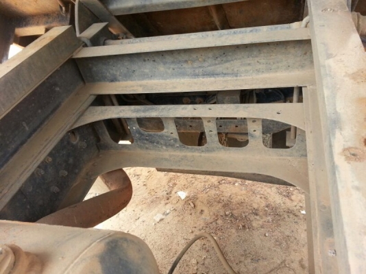 รถฮีโน่ 6 ล้อดั้ม  175 แรงม้า. ปี 52   ( รถวิ่ง 82,xxx กม. )   สนใจติดต่อ 081 - 6079515