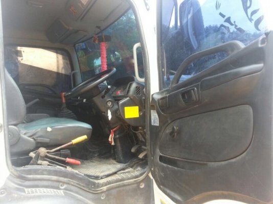 รถฮีโน่ 6 ล้อดั้ม  175 แรงม้า. ปี 52   ( รถวิ่ง 82,xxx กม. )   สนใจติดต่อ 081 - 6079515