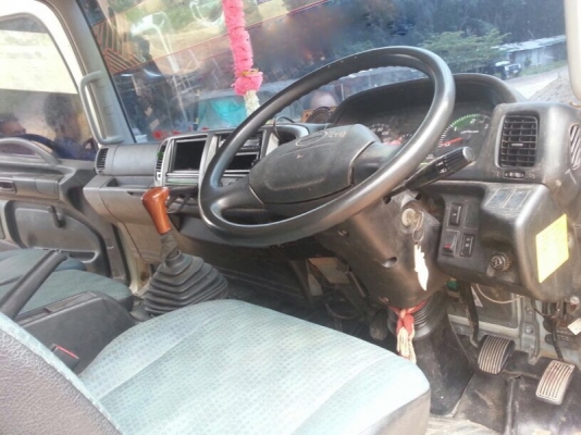 รถฮีโน่ 6 ล้อดั้ม  175 แรงม้า. ปี 52   ( รถวิ่ง 82,xxx กม. )   สนใจติดต่อ 081 - 6079515