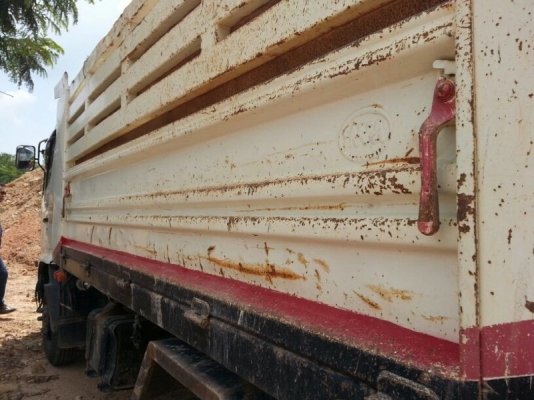 รถฮีโน่ 6 ล้อดั้ม  175 แรงม้า. ปี 52   ( รถวิ่ง 82,xxx กม. )   สนใจติดต่อ 081 - 6079515