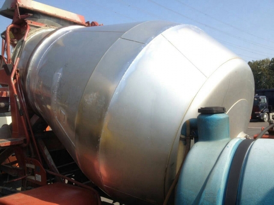 ขายรถโม่ปูน6ล้อ โม่2.5คิว สภาพดีสภาพพร้อมใช้งาน เอกสารอินวอย 195แรงม้า