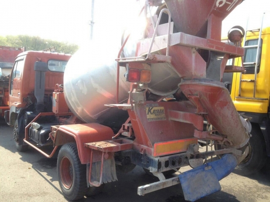 ขายรถโม่ปูน6ล้อ โม่2.5คิว สภาพดีสภาพพร้อมใช้งาน เอกสารอินวอย 195แรงม้า