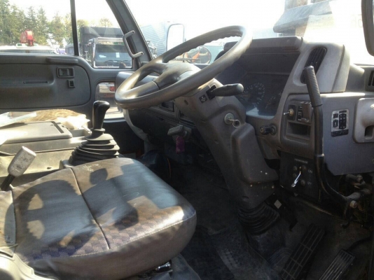 ขายรถโม่ปูน6ล้อ โม่2.5คิว สภาพดีสภาพพร้อมใช้งาน เอกสารอินวอย 195แรงม้า