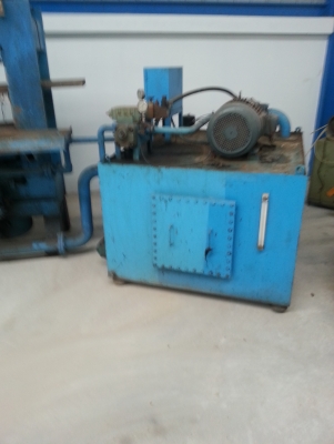 ขายเคนื่องอัดไฮโดรลิค200ตัน6หัว เพลท50×50 2ชั้นราคา150,000 บาท ขายเคนื่องอัดไฮโดรลิค200ตัน6หัว เพลท50×50 2ชั้นราคา150,000 บาท