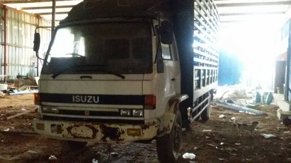 ISUZU-ครัชซีเจ.หัวร๊อค.เครื่อง-6BD1-6.20เมตร-รถห้าง---ราคา395,000,---