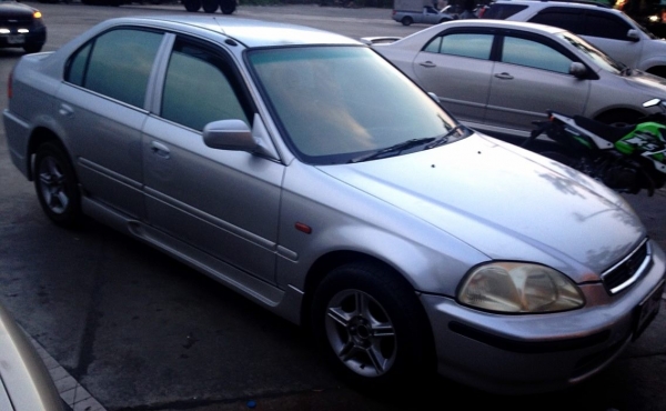 **129,000 บ.ต่อรอง**ขาย รถเก๋ง HONDA CIVIC 1.6 AT ปี40/97 เครื่องเดิมเกียร์เดิม ติดLPGหัวฉีด ลงเล่ม เครื่องแรง ประหยัด หน้า-หลังเดิมไม่เคยชนหนัก ภายในเก๋งสวย คอนโซลเต็ม ช่วงล่างหนึบ พ.พาวเวอร์ กระจกไฟฟ้า ล้อแม็ก สีสันสวย แต่งสวยหน่อย ยางสวย4เส้น พร้อมใช้ง