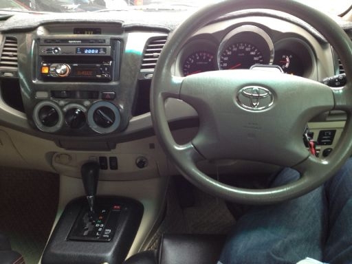 Toyota Fortuner 2005 มือเดียว 1uz V8  Lpg หัวฉีด วิ่งน้อย 15x,xxx  495,000 บาท