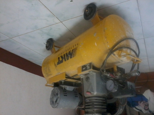 ขายปั้มลม MKT ขนาก 47 L  มอเตอร์ของมิซู  ขาย 2700-