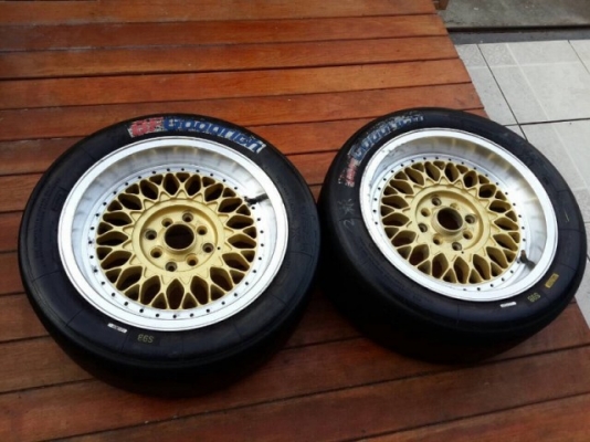 แม็กลาย BBS ขอบ15 กว้าง7 ทำสีใหม่แล้ว พร้อมยางสลิก  1คู่ ราคา 4,500