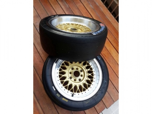 แม็กลาย BBS ขอบ15 กว้าง7 ทำสีใหม่แล้ว พร้อมยางสลิก 1คู่ ราคา 4,500 แม็กลาย BBS ขอบ15 กว้าง7 ทำสีใหม่แล้ว พร้อมยางสลิก 1คู่ ราคา 4,500