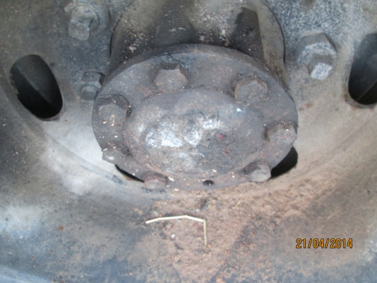 ISUZU-10ล้อ.ครัชซีหน้ายาว.หัวร๊อค.เพลาเดียวเครื่อง6BB1.บะ7.20เมตร.ลงเล่มทุกอย่างทะเบียน.ม.79..ราคา-370.000บ