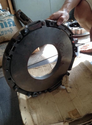 ชุดครัช volvo 14 นิ้ว sachs