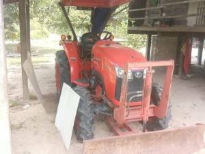 **350,000 บ.ต่อรอง**ขายรถไถ2เพลา 4DW สภาพสวยๆ KUBOTA L3608 เครื่องเดิมปั้มเดิม แรงดีไม่มีเยิ้ม เกียร์ดีไม่หลุด ใช้งานน้อย 1,1xx ชั่วโมง ช่วงล่างแน่น ระบบไฮฯใช้งานปกติไม่มีแตก ไม่มีรั่ว สีสันสวย ยางดี4เส้น พร้อมอุปกรณ์ 2 ชิ้น ใบดัน หางพรวน7 สภาพดี พร้อมใช้