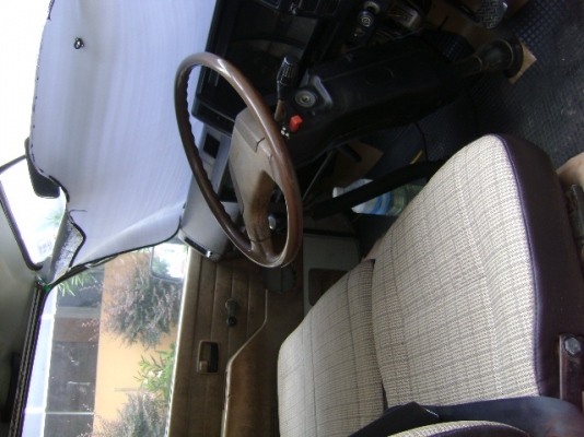 ขายรถตู้บรรทุกจดทะเบียนบรรทุกแล้วครับ