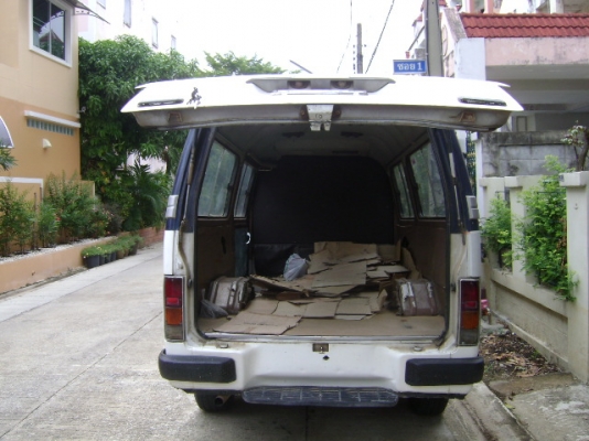 ขายรถตู้บรรทุกจดทะเบียนบรรทุกแล้วครับ