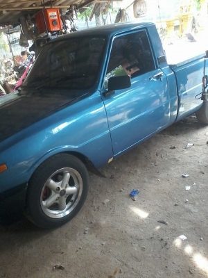 ขาย มาสด้า FAMILIA