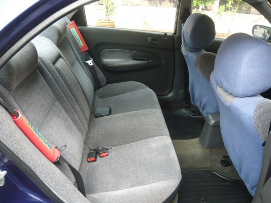 MAZDA 323 1.6 SEDAN พร้อมใช้ทุกจุด สมบูรณ์ที่สุดในรุ่น