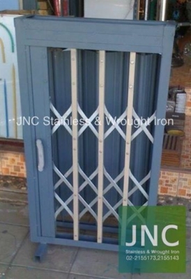 โรงงานผลิต ประตูยืด ประตูเหล็กยืด บังตาแข็ง หรือ บางตาแข็ง บังตาอ่อน หรือบางตาอ่อน