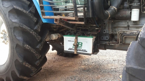 ขายรถแทรกเตอร์ new holland ts110 สภาพสวยพร้อมใช้งาน ขายรถแทรกเตอร์ new holland ts110 สภาพสวยพร้อมใช้งาน