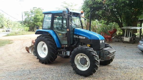 ขายรถแทรกเตอร์ new holland ts110 สภาพสวยพร้อมใช้งาน ขายรถแทรกเตอร์ new holland ts110 สภาพสวยพร้อมใช้งาน
