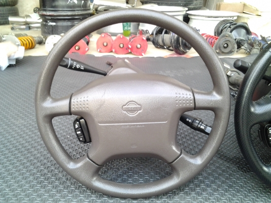 ขายพวงมาลัยตัวนอก..ขายยกให้ทั้งชุดเลยครับ..ถูกๆ ของ cefiro A32 ปรับราคาใหม่