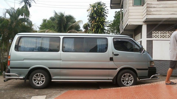 ++ขายรถตู้หัวจรวด11ที่นั่งเครื่อง2.8ดิเซลเครื่องเดิมๆไม่เคยติดแก็ส219999บาท++