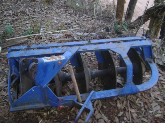 ขายรถไถคูโบต้า L2202DT  พร้อมอุปกรณ์ ผานพวงและ โรตาลี่