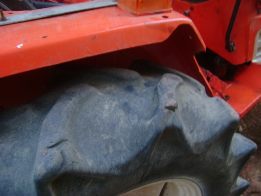 ขายรถไถคูโบต้า L2202DT  พร้อมอุปกรณ์ ผานพวงและ โรตาลี่