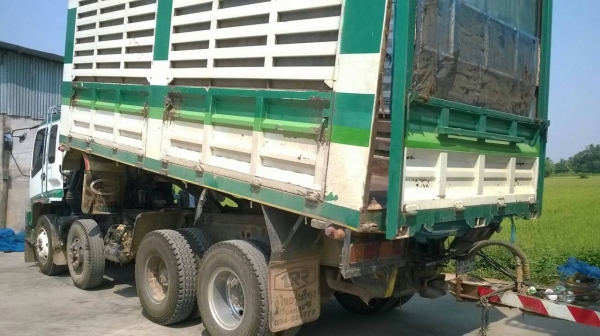 ขาย320ปี48แม่12ล้อลูก3คาน