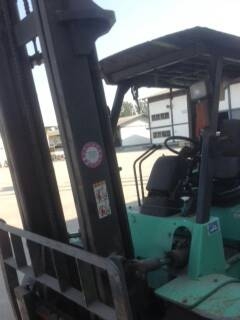 ขายรถ mitsu bishiขนาด 3.5 ตัน  เครื่องยนต์ดีเซล