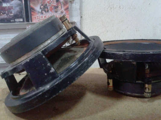 พร้อมส่ง โครงซับโครงหล่อ 8 นิ้ว ผ้าขาอต้องไปซ่อม500