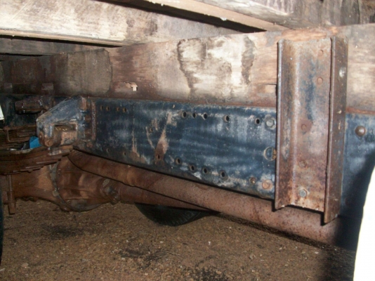 รถบรรทุกราคาถูก พร้อมใช้งานใด้เลย  2  คัน   115  แรงม้า