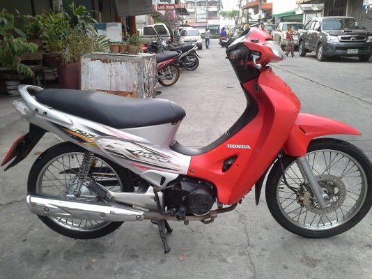 Wave 125 r ปี 49 สีแดง ขาว กุญแจใหญ่ เครื่องเดิม แน่นๆ เอกสารครบ Wave 125 r ปี 49 สีแดง ขาว กุญแจใหญ่ เครื่องเดิม แน่นๆ เอกสารครบ