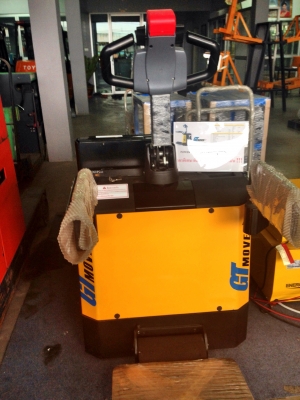 บริษัท บางกอกฟอคลิฟท์เซ็นเตอร์. จำกัด   BANGKOK FORKLIFT CENTER CO.,LTD. FORKLIFT  ถูกๆๆ ราคากันเอง  พร้อมรับประกัน  ติดต่อ เบียร์ 094-4895646