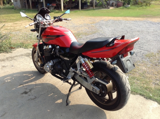 ธารนนทบุรี//ขาย honda cb1300 ปี99-00 อินวอยท์+ส.พ.มแท้