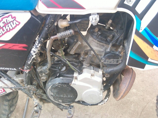 ขาย yamaha dt 200  มีทะเบีบน พร้อมชุดโอน