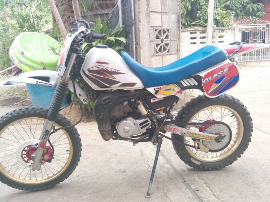 ขาย yamaha dt 200  มีทะเบีบน พร้อมชุดโอน