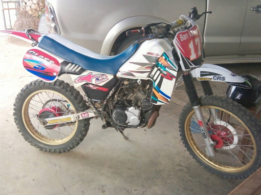 ขาย yamaha dt 200  มีทะเบีบน พร้อมชุดโอน