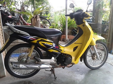 ขายเวฟ 125 สตรา์ทมือ เครื่องดีไม่เคยแกะ (รับประกันเครื่อง)