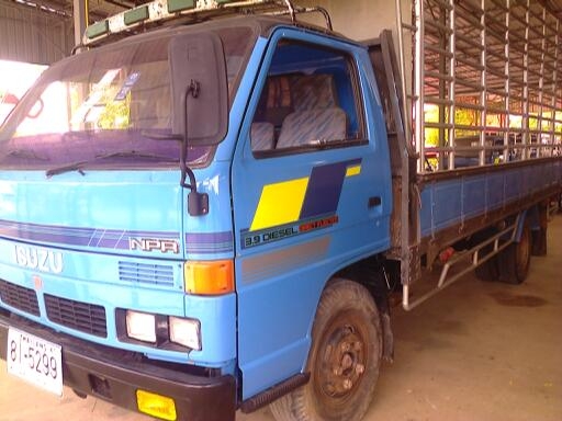 หกล้อ อีซูซุ NPR115แรง ยาว5เมตร สภาพสวยพร้อมใช้ ราคา370000บ