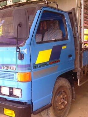 หกล้อ อีซูซุ NPR115แรง ยาว5เมตร สภาพสวยพร้อมใช้ ราคา370000บ