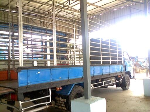 หกล้อ อีซูซุ NPR115แรง ยาว5เมตร สภาพสวยพร้อมใช้ ราคา370000บ